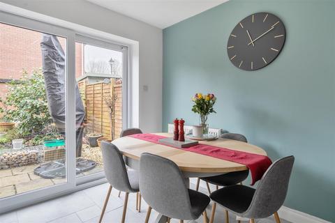 3 bedroom detached house for sale, Selions Close, Chippenham