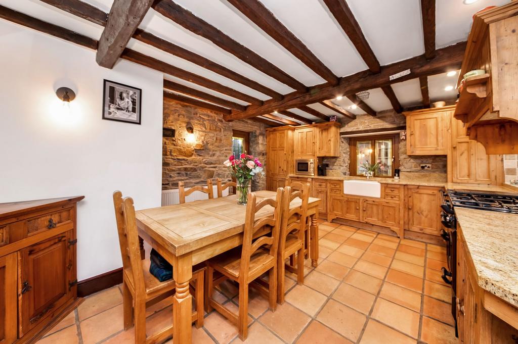 Dining kitchen