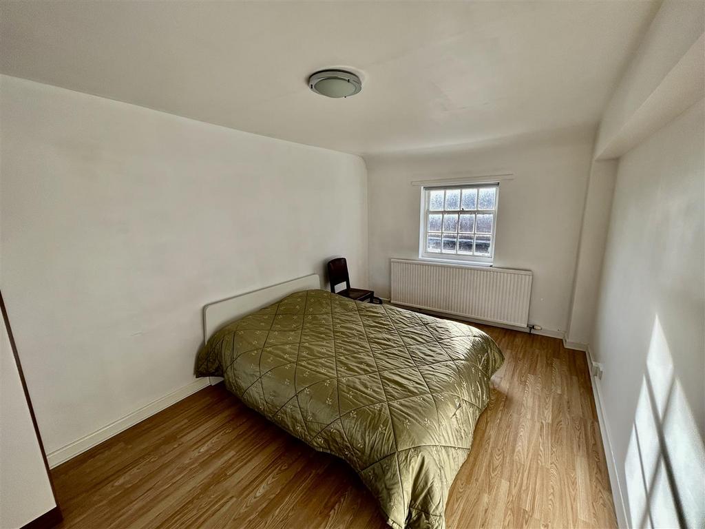 Chbed1.JPG