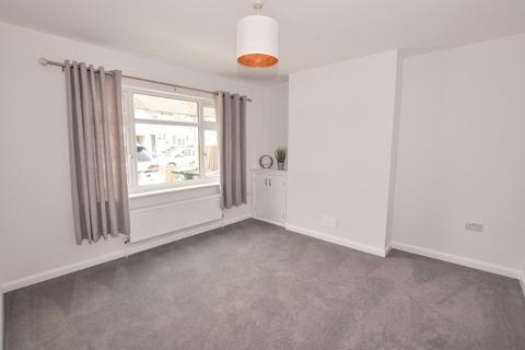 3 bedroom terraced house to rent, Kings Road, London Colney, AL2