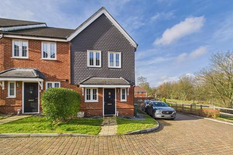 undefined, Mill Mead, Basingstoke RG25