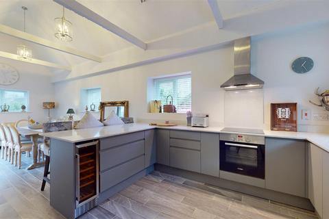 3 bedroom cottage to rent, High Street, Ketton
