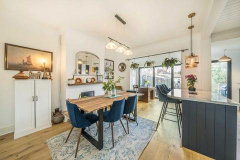 3 bedroom house for sale, Strathyre Avenue, London