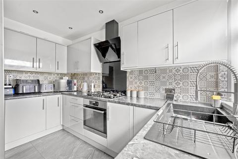 undefined, Whalebone Lane South, Dagenham