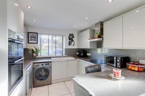 4 bedroom semi-detached house for sale, Cherry Orchard Mount, Nottingham NG5