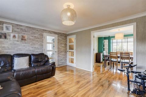 4 bedroom semi-detached house for sale, Cherry Orchard Mount, Nottingham NG5