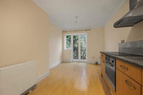 undefined, 31 Russell Street, Reading