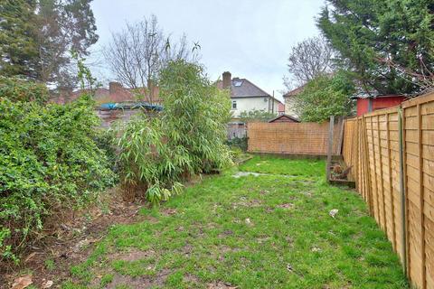 1 bedroom maisonette to rent, Fielding Avenue, Twickenham TW2
