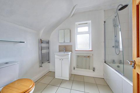 1 bedroom maisonette to rent, Fielding Avenue, Twickenham TW2