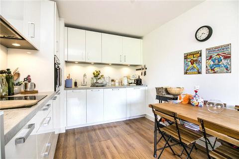 1 bedroom apartment for sale, Warwick Drive, London, SW15