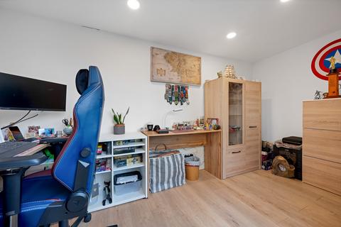 3 bedroom semi-detached house for sale, Tollesbury Avenue, Barleythorpe