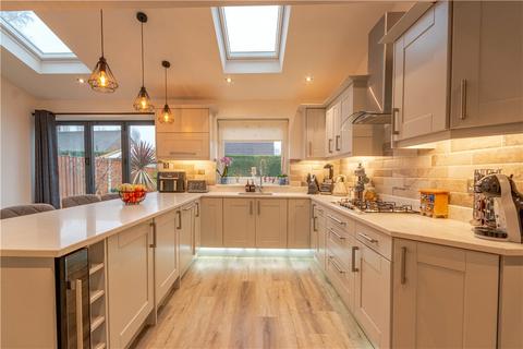 3 bedroom semi-detached house for sale, Holly Avenue, Leeds, West Yorkshire, LS16