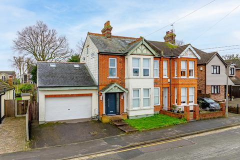 Gladstone Road, Hockley, SS5