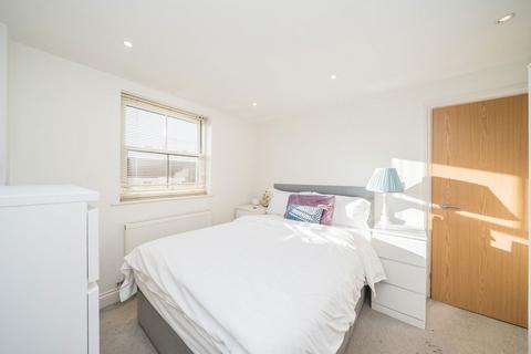 1 bedroom flat to rent, Holly Road, Twickenham TW1