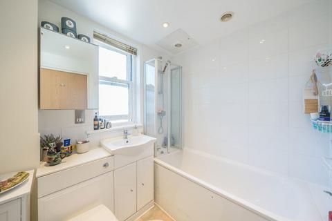 1 bedroom flat to rent, Holly Road, Twickenham TW1