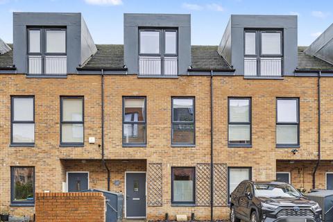3 bedroom house for sale, Canning Square, Enfield