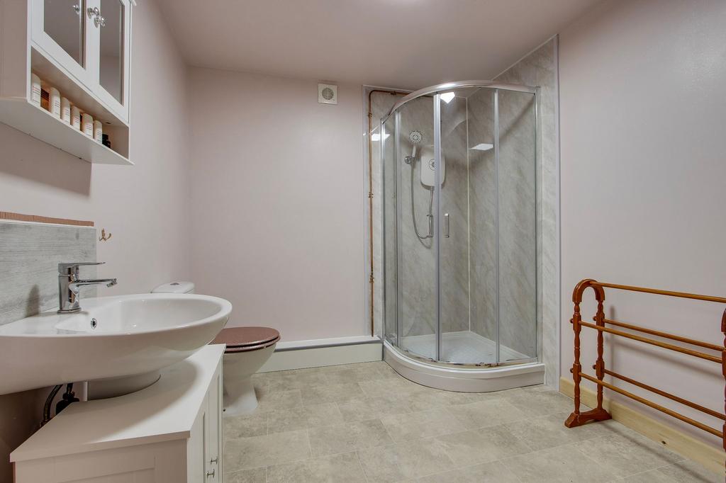 Annexe Shower Room