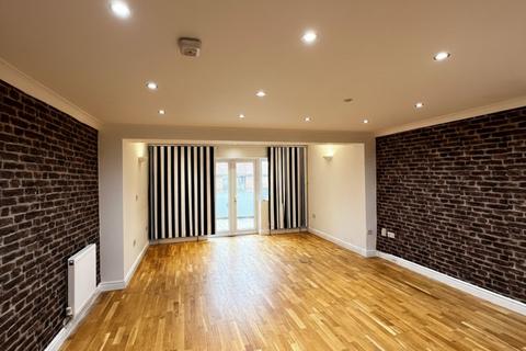 3 bedroom terraced house for sale, Carmichael Close, Ruislip, HA4