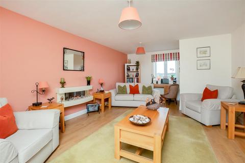 3 bedroom detached house for sale, Bretforton Road, Badsey