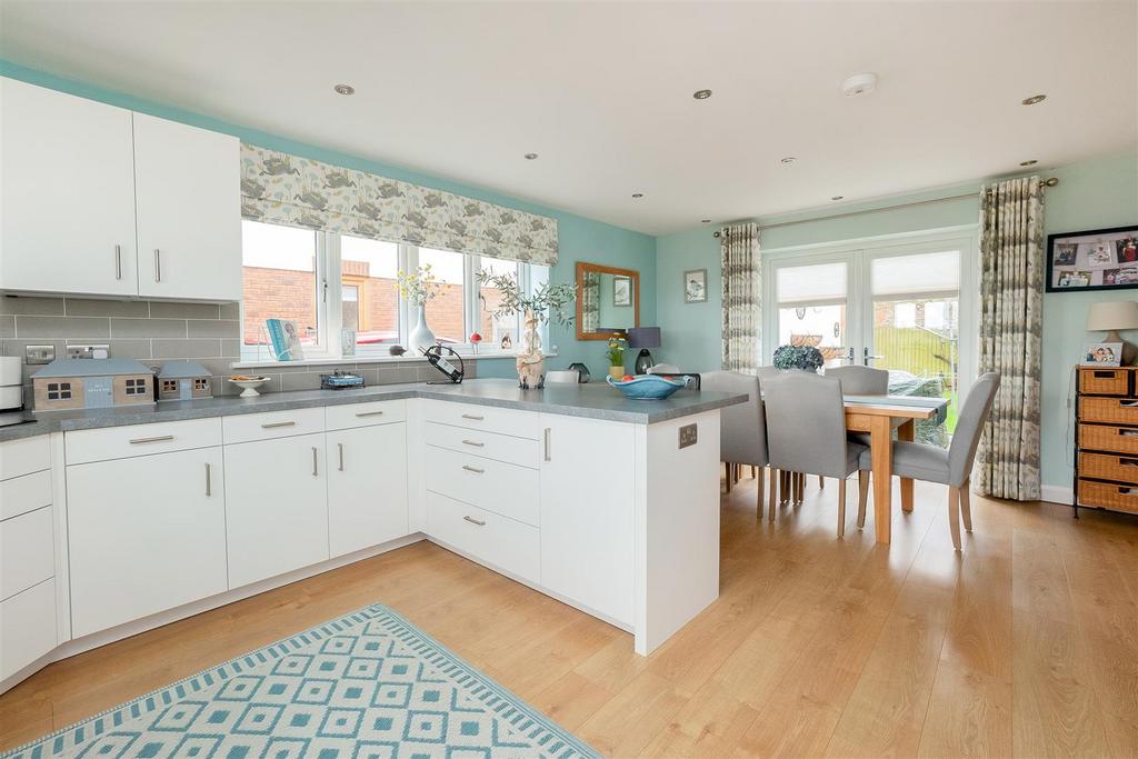 90a Bretforton Road 2094-5.jpg