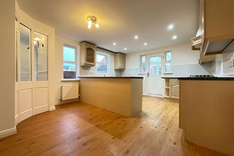 3 bedroom detached house for sale, Curlew Drive, Crossgates, YO12