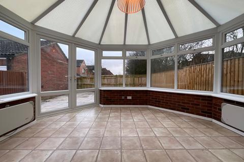 3 bedroom detached house for sale, Curlew Drive, Crossgates, YO12