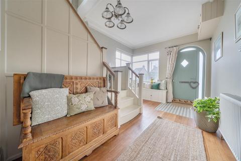 undefined, Bath Road, Longwell Green, Bristol
