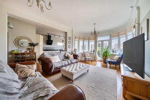 undefined, Bath Road, Longwell Green, Bristol