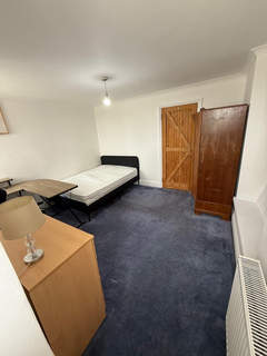 1 bedroom in a house share to rent, Bonnington Walk, Bristol BS7