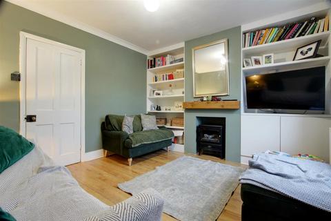 2 bedroom house for sale, Brook Street, Tring