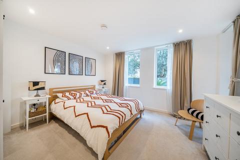 2 bedroom flat for sale, Beaumont Road, Southfields, SW19