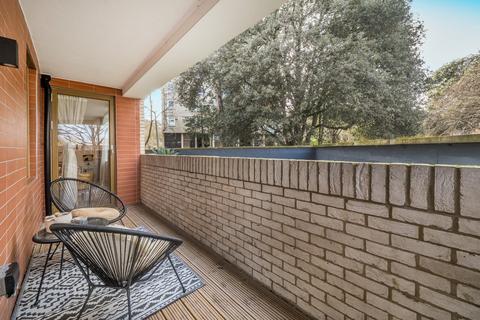 2 bedroom flat for sale, Beaumont Road, Southfields, SW19