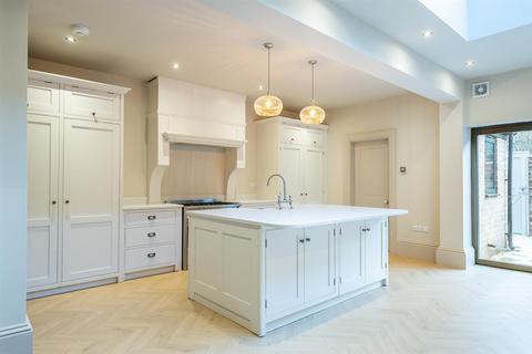 5 bedroom terraced house for sale, Marlborough Grove, York YO10