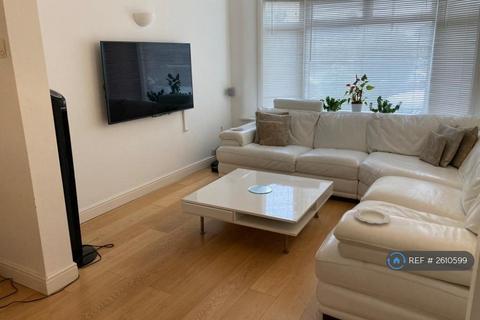 3 bedroom semi-detached house to rent, Honeypot Lane, Stanmore, HA7