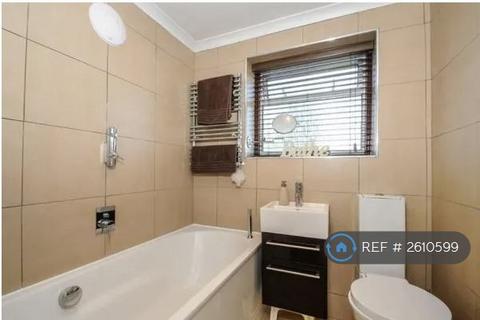 3 bedroom semi-detached house to rent, Honeypot Lane, Stanmore, HA7