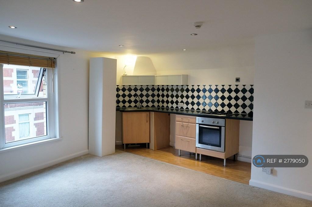Lounge/Kitchen