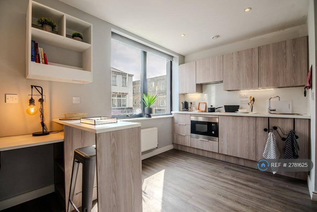 Studio Kitchen