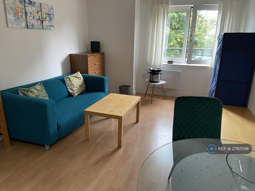 Kitchen / Living Room