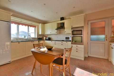 3 bedroom detached bungalow for sale, Winceby Close, Bexhill-on-Sea, TN39