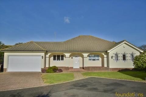 3 bedroom detached bungalow for sale, Winceby Close, Bexhill-on-Sea, TN39
