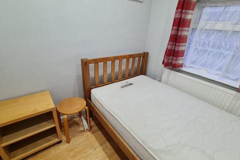 undefined, Wedmore Road, Greenford UB6