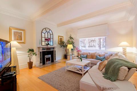 undefined, Knightsbridge, London, SW1X