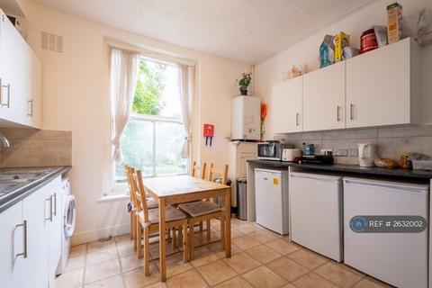 1 bedroom in a house share to rent, New Cross Road, London, SE14
