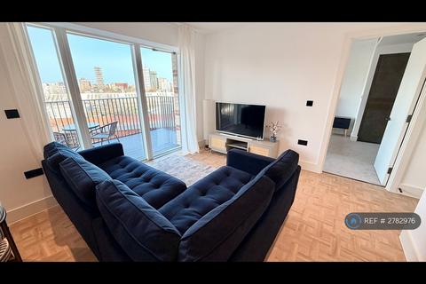 2 bedroom flat to rent, One Clapham Junction, London, SW11