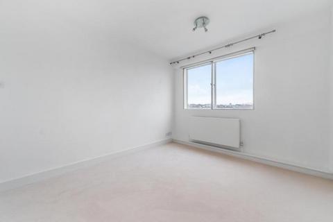 3 bedroom apartment to rent, The Water Gardens, London W2