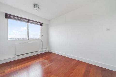 3 bedroom apartment to rent, The Water Gardens, London W2
