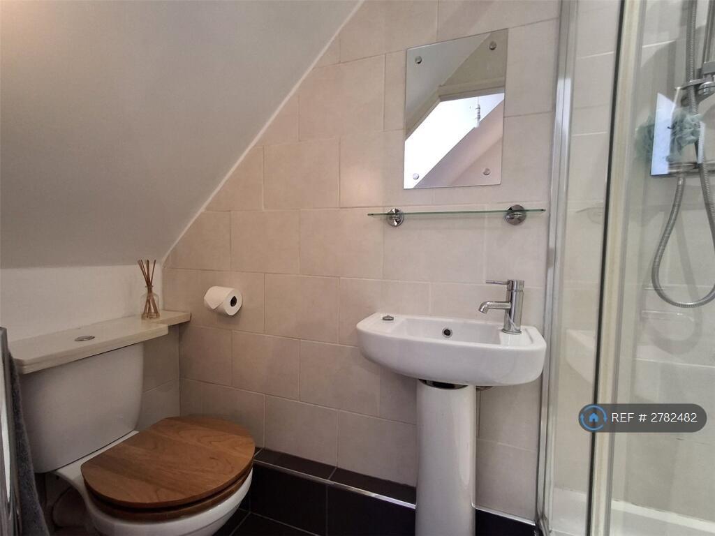 Attic Bedroom Ensuite