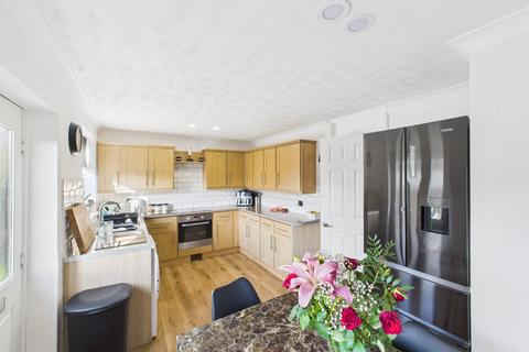 2 bedroom end of terrace house for sale, Digby Garth, Bransholme, Hull, HU7 4NW