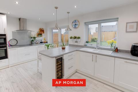 undefined, Edinburgh Crescent, Stourbridge, West Midlands, DY8
