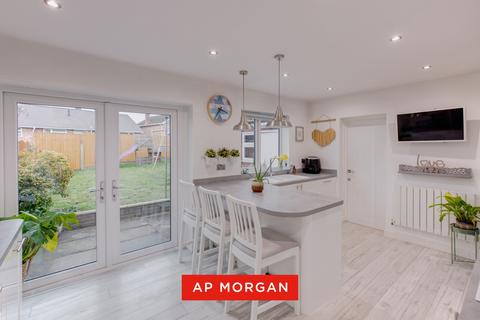 undefined, Edinburgh Crescent, Stourbridge, West Midlands, DY8
